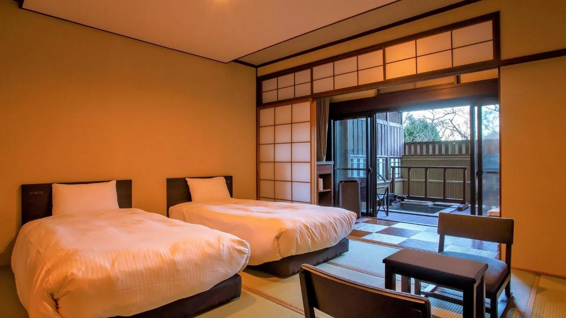 ****  Hakone Kowakien Mikawaya Ryokan Japan